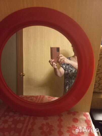 Зеркало настенное