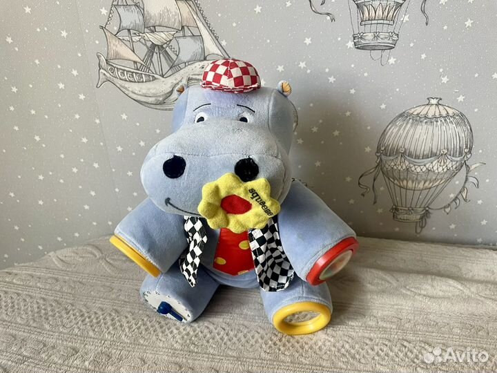 Развивающая мягкая игрушка бегемот