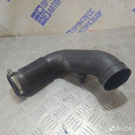 Патрубок Opel Zafira универсал 1.8 Z18XER 2008