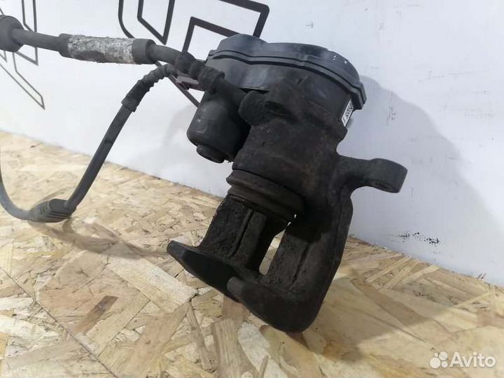 Суппорт тормозной задний левый Audi A4 B8 Рестайл