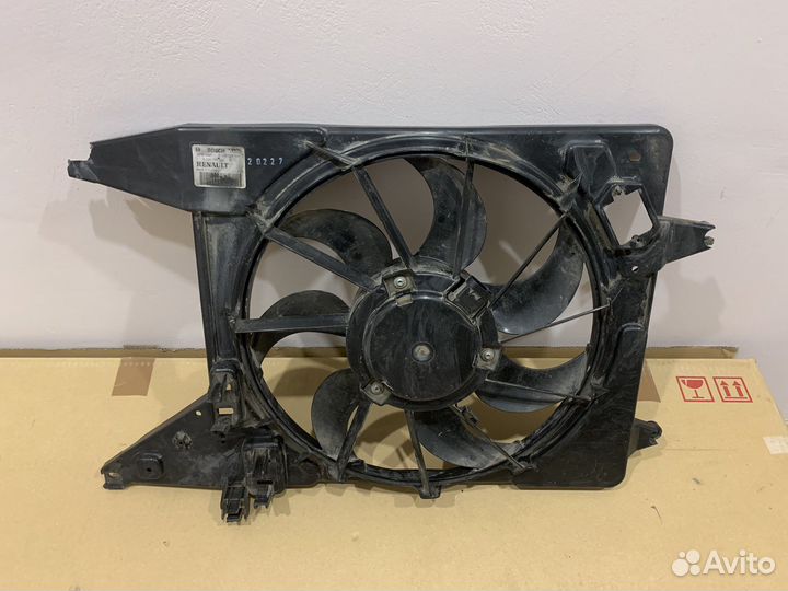 LADA Largus диффузор радиатора