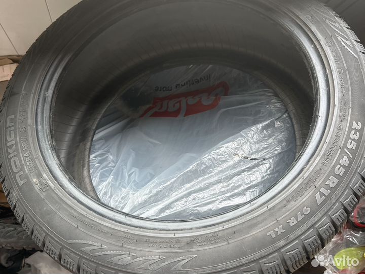 Nokian Tyres Hakkapeliitta R 235/45 R17 R