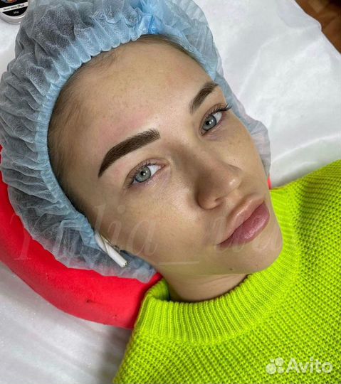 Микроблейдинг бровей