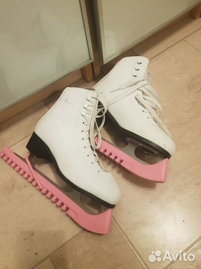 Коньки для фигурного катания 38 размер