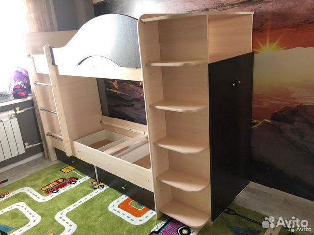 Двухъярусная кровать 