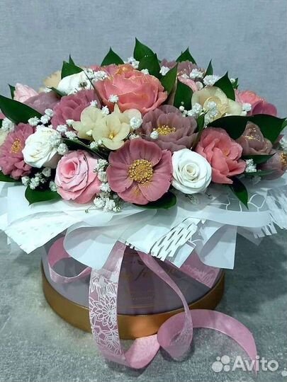 Съедобные букеты из шоколада, суфле и мармелада