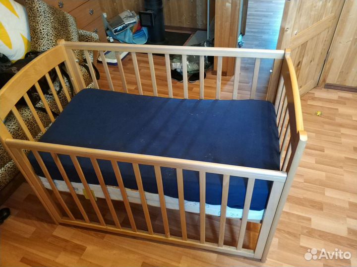 Детская кроватка