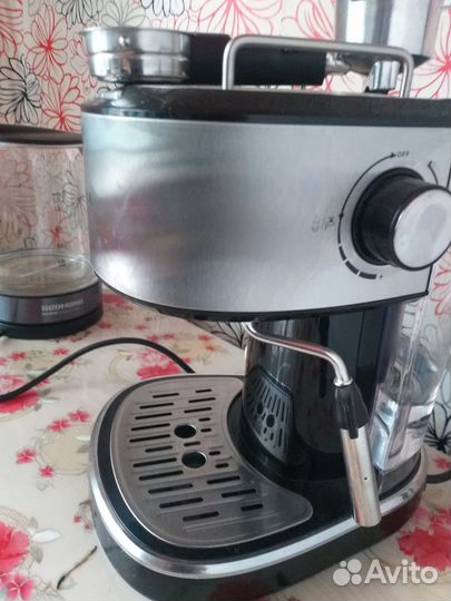 Продаю новую кофеварку.неиспользовалась