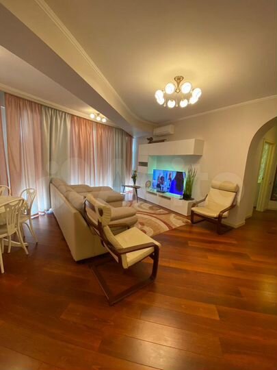 5-к. квартира, 160 м², 8/11 эт.