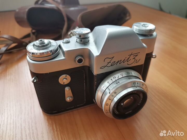 Фотоаппарат пленочный зеркальный Zenit 3M СССР