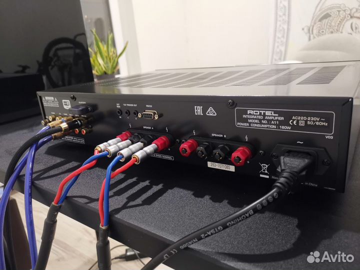 Усилитель Rotel A11 Tribute