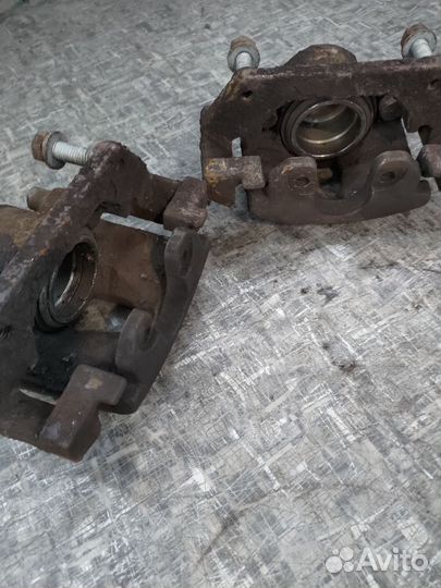 Пер. Тормоза Крайслер Вояджер Додж караван 01-07