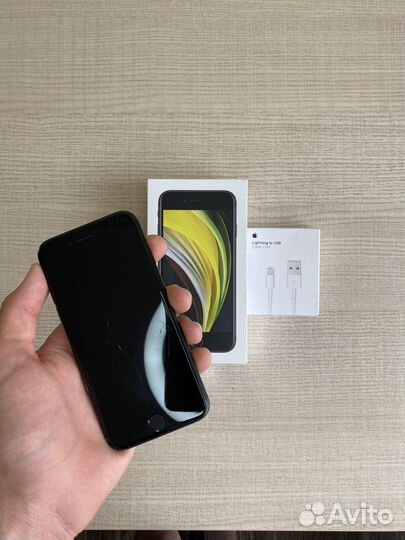 iPhone SE (2020), 64 ГБ