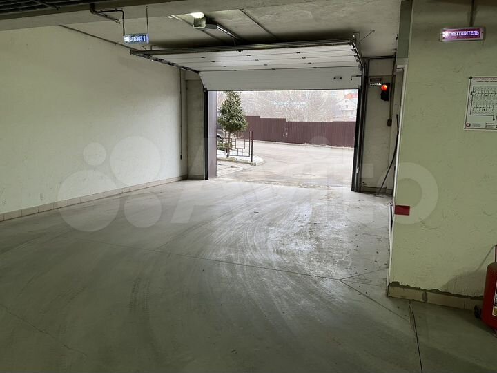 Машиноместо, 15 м²