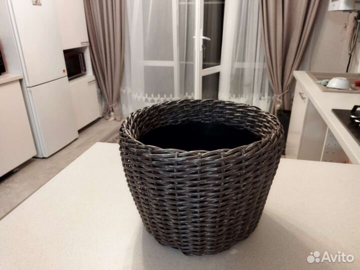 Корзина плетеная