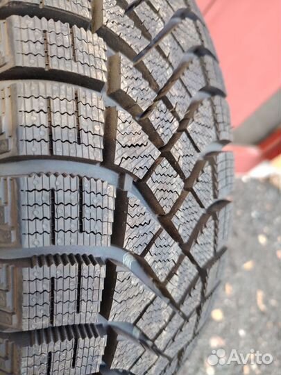 Pirelli Ice Zero FR 175/65 R14 82T