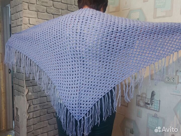 Шаль ручной вязки