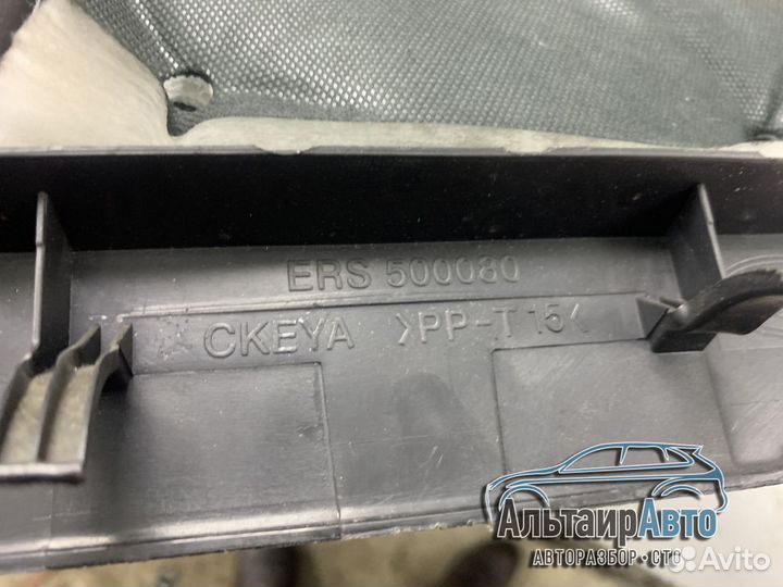 Крышка заглушка багажника правая Discovery 3