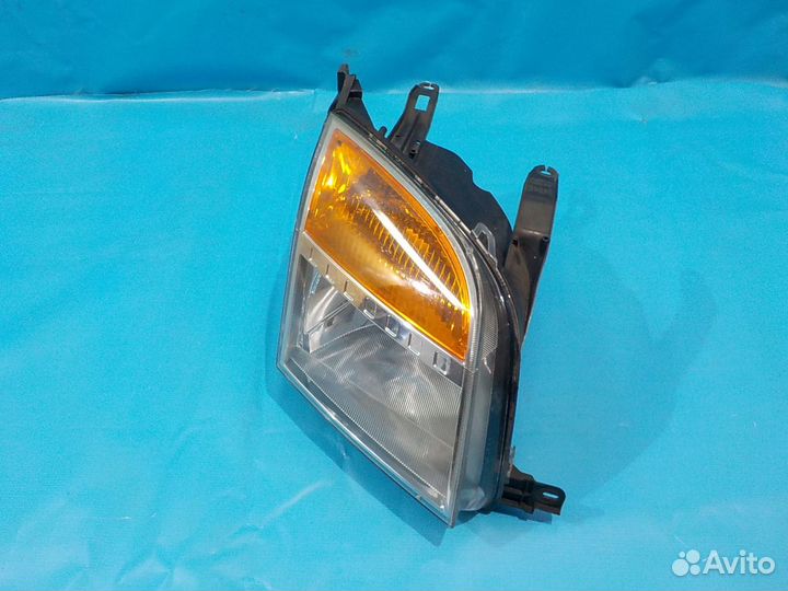 Фара правая Ford Fusion 2002-2012