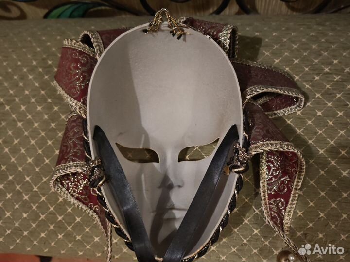 Венецианская маска