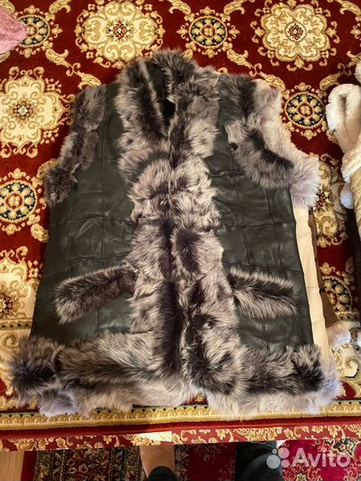 Женские натуральные безрукавки из овчины