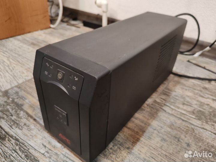 Источник бесперебойного питания Smart-UPS SC 620VA