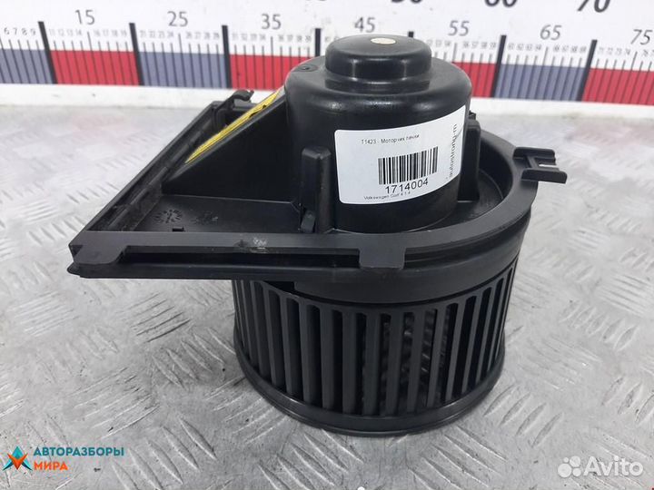 Моторчик печки Volkswagen Golf 4 2002 1J1819021C