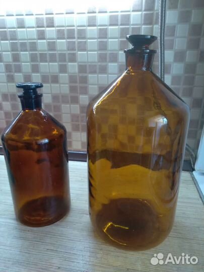 Бутыль для вина из темного стекла