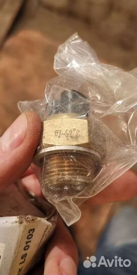 Датчик включения вентилятора ваз (92-87)