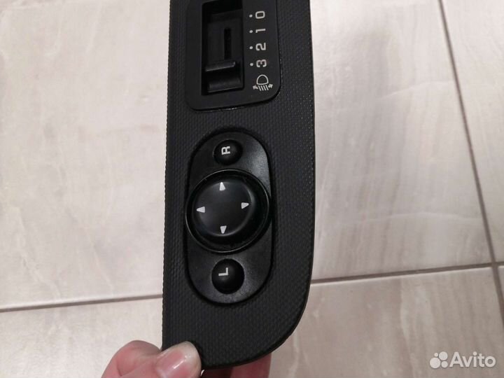 Кнопка корректора фар Chrysler Sebring/Dodge