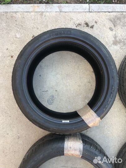 Pirelli P Zero 255/40 R19 100Y