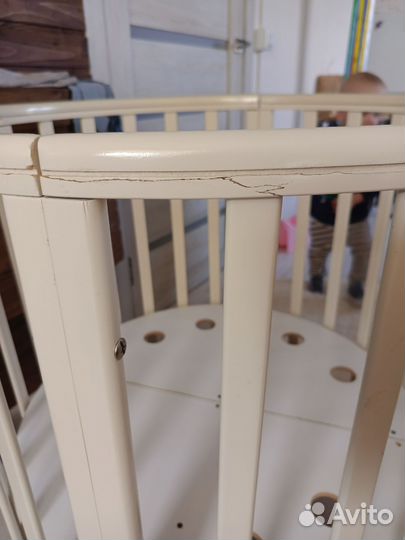 Круглая, овальная кроватка