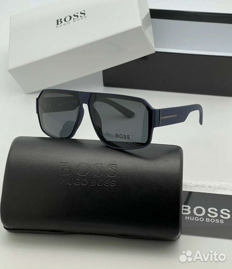 Солнцезащитные очки Boss