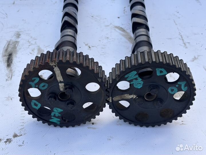 Распредвал впускной выпускной N7Q Renault Volvo 2