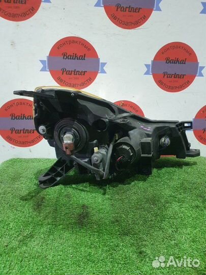 Фара передняя левая Nissan Wingroad Y12 HR15DE