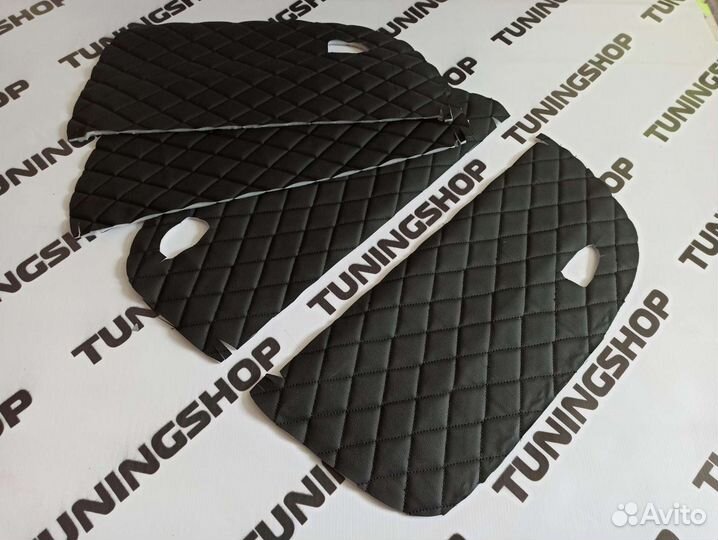 Вставки в дверные карты accent чёрный ромб