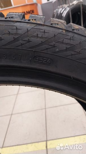 Nokian Tyres Hakkapeliitta 10p SUV 315/35 R21 111T