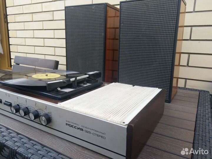 Винил. проигрыватель Россия-325С+ 20 шт пластинок
