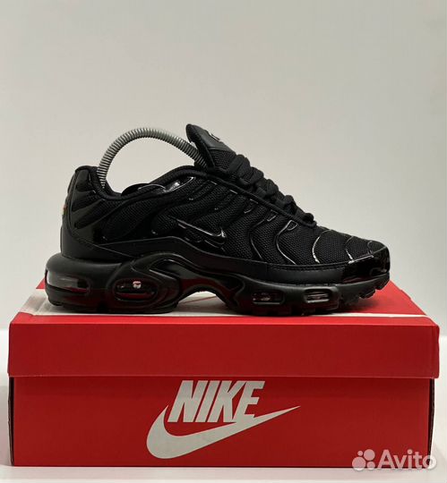 Кроссовки зимние nike tn plus