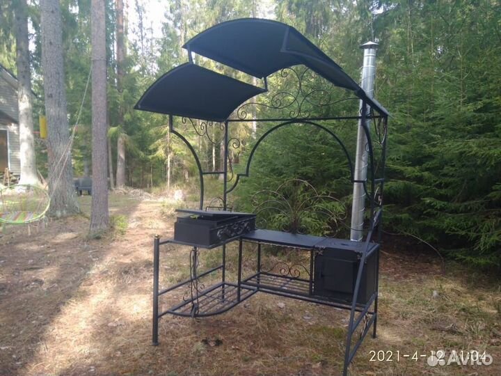 Мангал с крышей