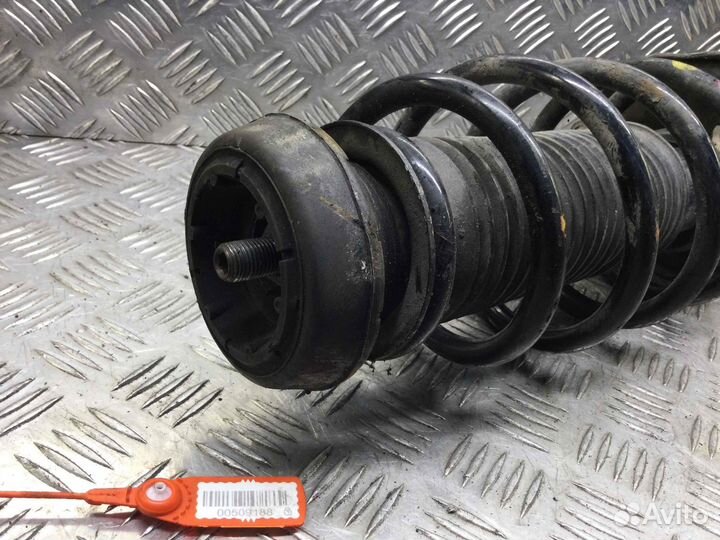 Стойка передняя правая Volkswagen Golf AFT