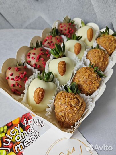 Клубника в шоколаде, съедобные букеты