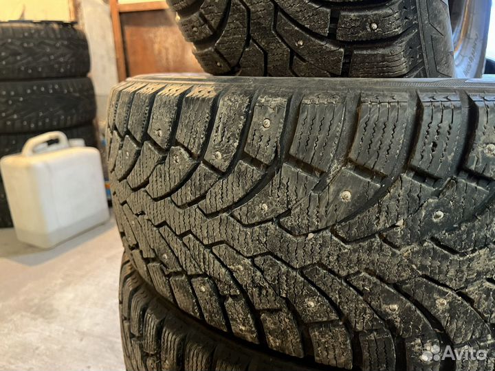 Pirelli Formula Ice 265/65 R16