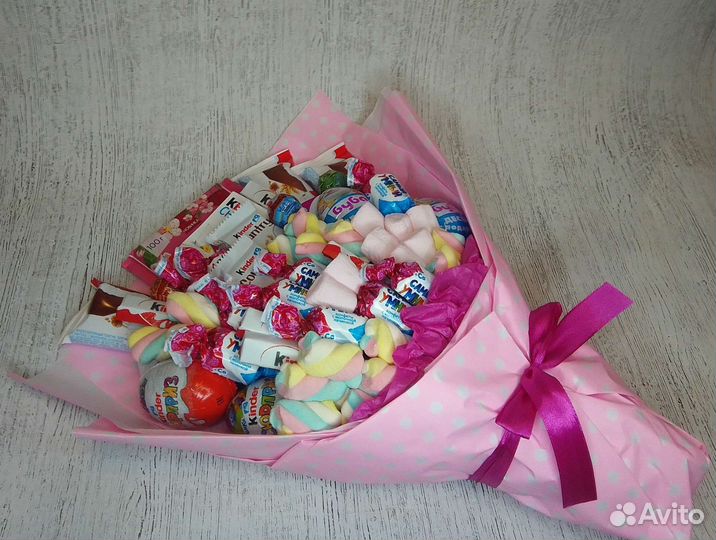 Сладкий подарок. Вкусный подарок из Киндер конфет