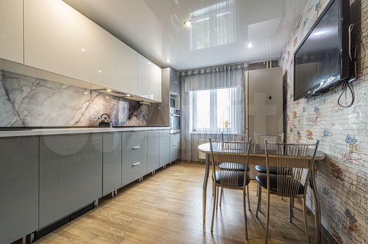 2-к. квартира, 60,3 м², 6/10 эт.