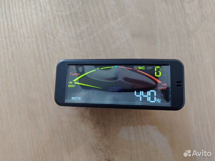 Тюнер для гитары