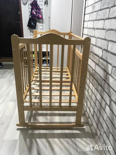 Детская кроватка