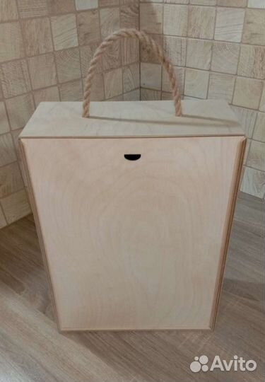 Универсальная коробка под подарок