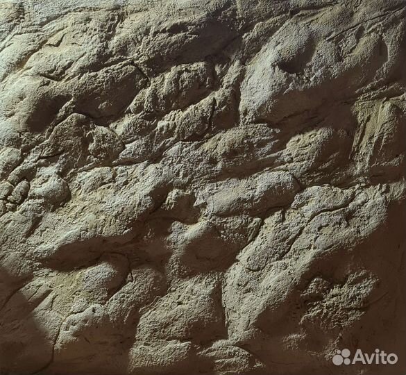 Имитация скалы в интерьере