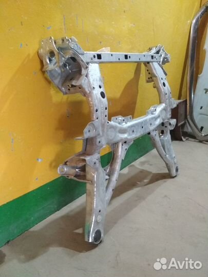 Передний подрамник BMW G20 G21 G22 задний привод